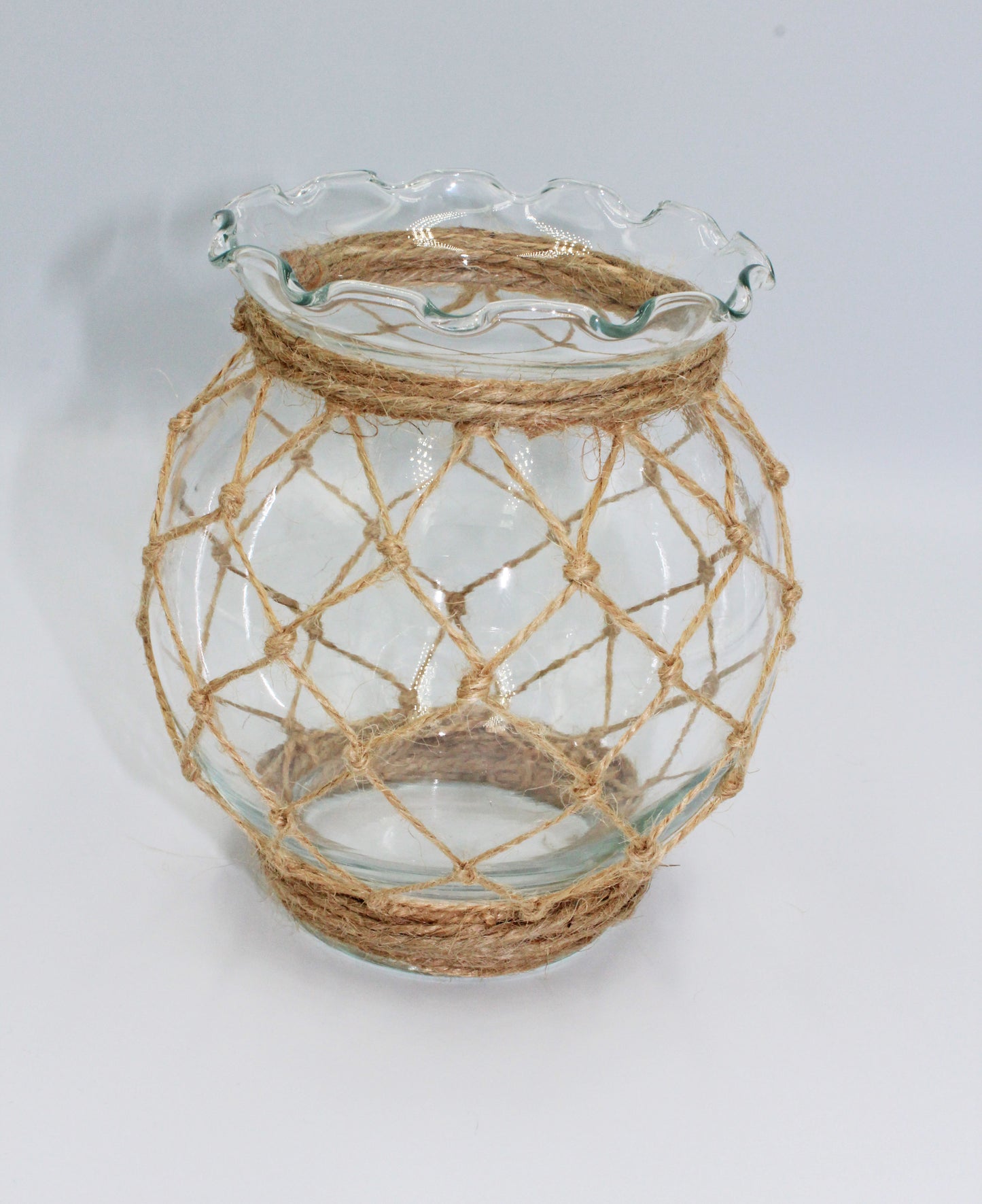 Vintage Fluted Ivy Glass Bowl with Fishnet Detail